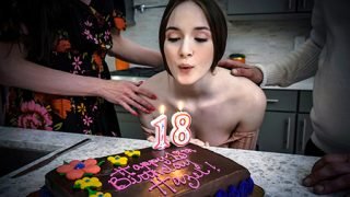 Filha Adotiva usa seu Corpo para Quitar Dívidas